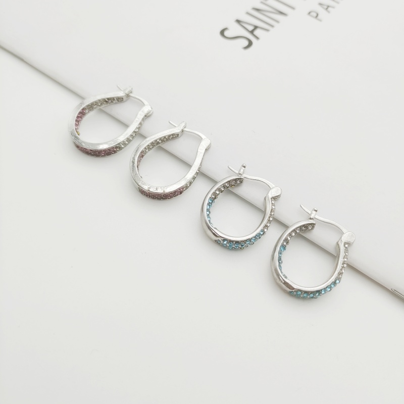 1 Pair Casual Elegant Lady Circle Inlay Titanium Steel Zircon Earrings - 1