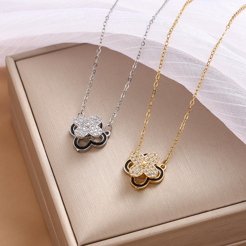 304 Stainless Steel 18K Gold Plated Elegant Simple Style Four Leaf Clover Zircon Pendant Necklace