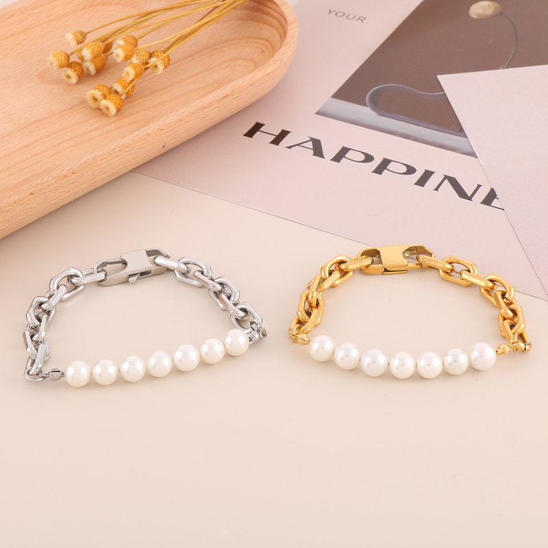 Simple Style Classic Style Geometric Stainless Steel Freshwater Pearl 18K Gold Plated Bracelets In Bulk